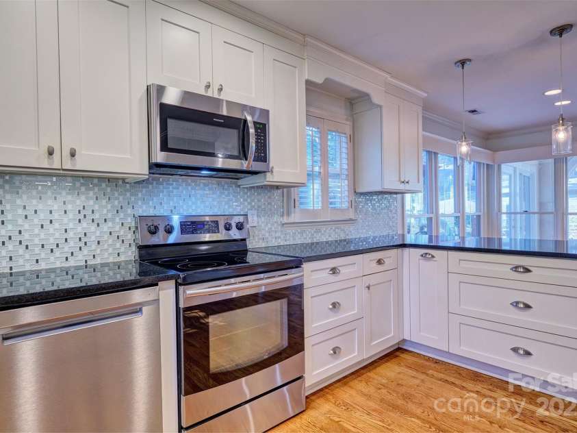 94 Heritage Drive, Lake Wylie, SC 29710.  MLS# CAR4196834, YatesRealty ID 8840. 