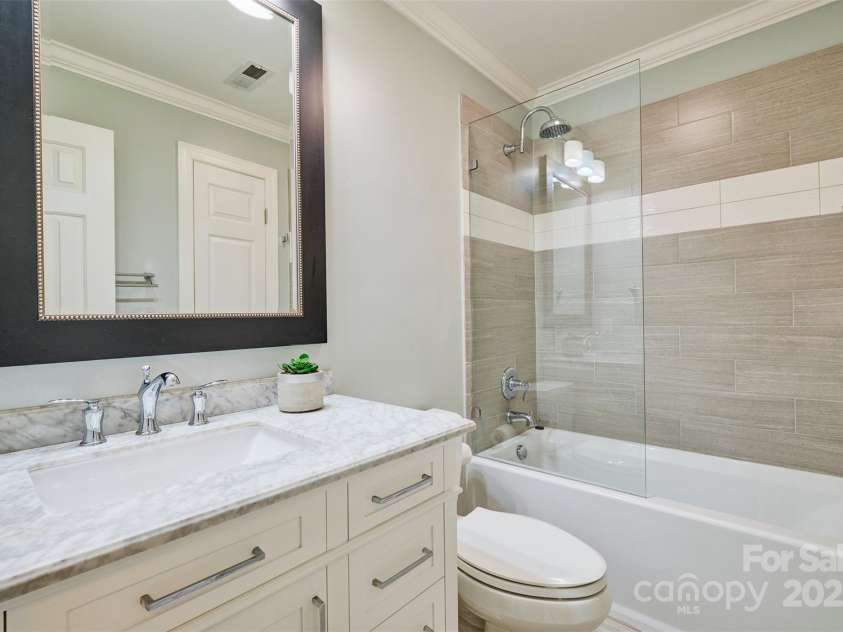 94 Heritage Drive, Lake Wylie, SC 29710.  MLS# CAR4196834, YatesRealty ID 8840. 