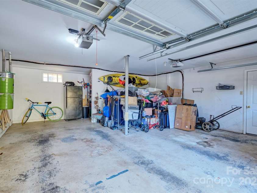 94 Heritage Drive, Lake Wylie, SC 29710.  MLS# CAR4196834, YatesRealty ID 8840. 