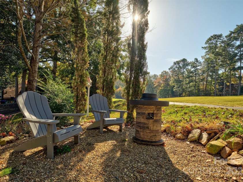 94 Heritage Drive, Lake Wylie, SC 29710.  MLS# CAR4196834, YatesRealty ID 8840. 