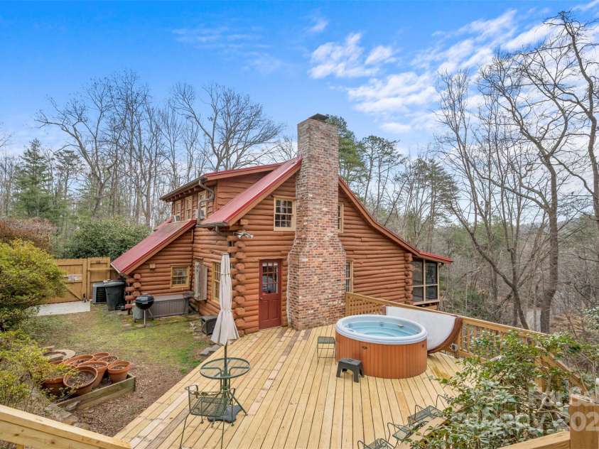 143 Caledonia Road, Landrum, SC 29356.  MLS# CAR4233851, YatesRealty ID 8841. 