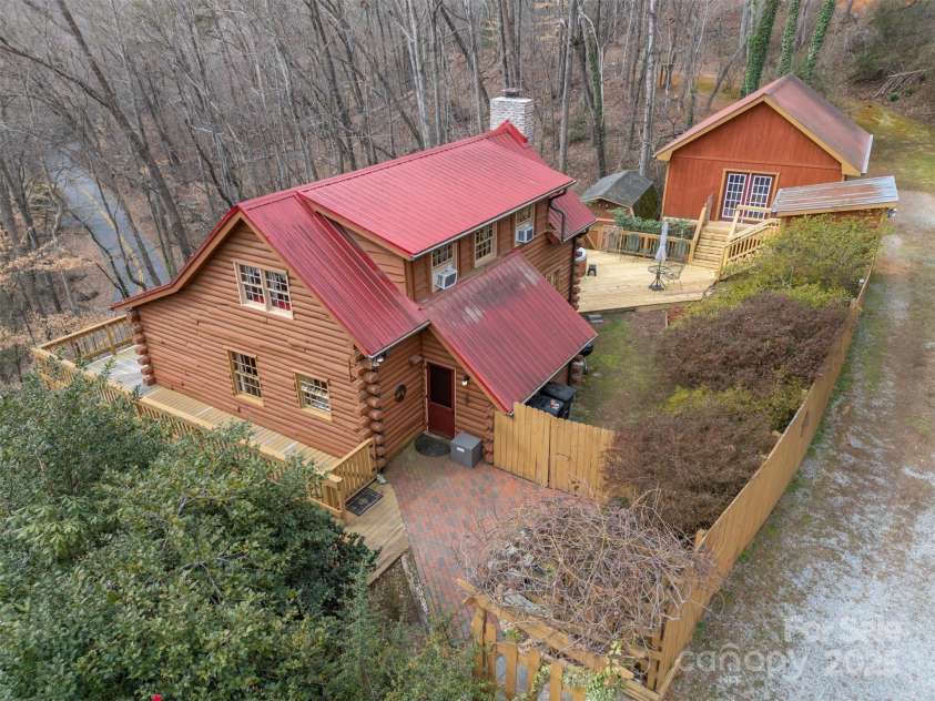 143 Caledonia Road, Landrum, SC 29356.  MLS# CAR4233851, YatesRealty ID 8841. 