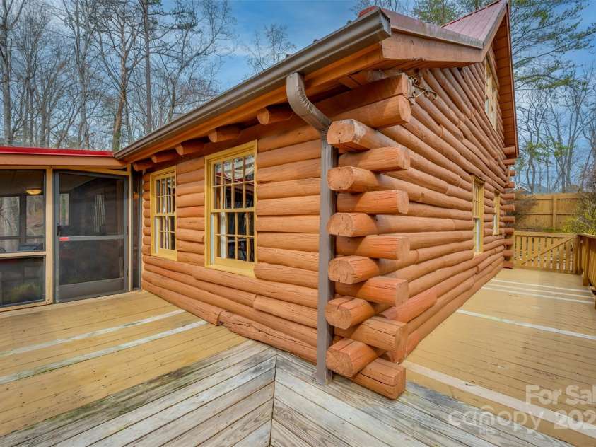 143 Caledonia Road, Landrum, SC 29356.  MLS# CAR4233851, YatesRealty ID 8841. 