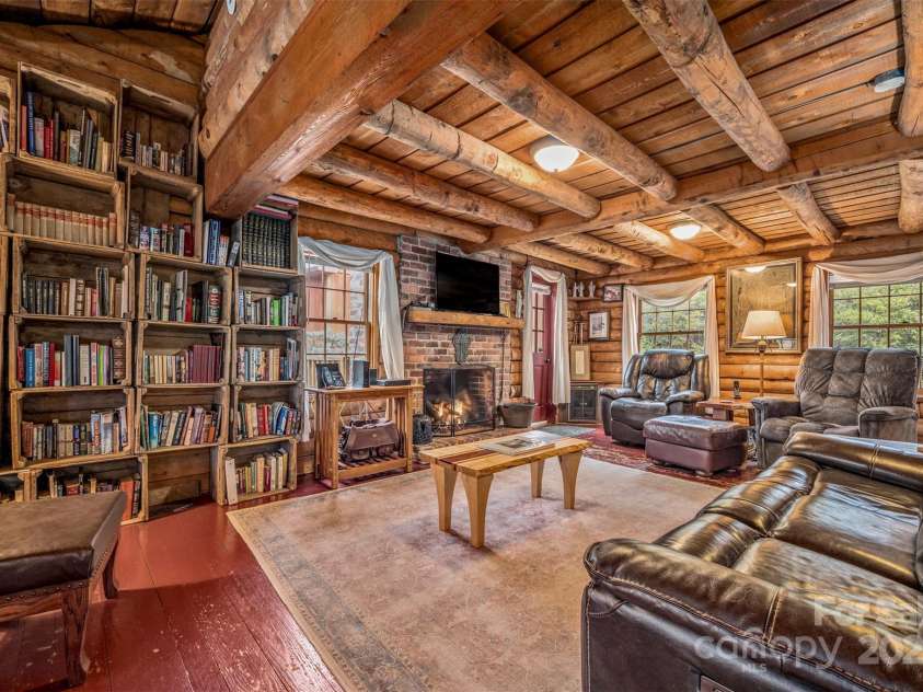 143 Caledonia Road, Landrum, SC 29356.  MLS# CAR4233851, YatesRealty ID 8841. 