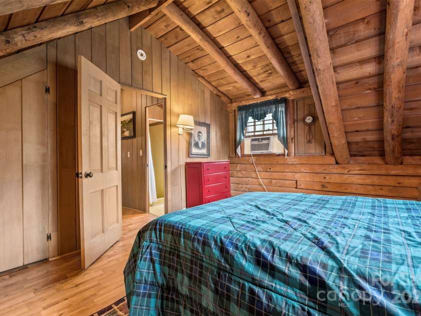 143 Caledonia Road, Landrum, SC 29356.  MLS# CAR4233851, YatesRealty ID 8841. 