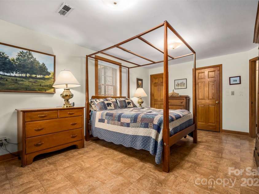 143 Caledonia Road, Landrum, SC 29356.  MLS# CAR4233851, YatesRealty ID 8841. 