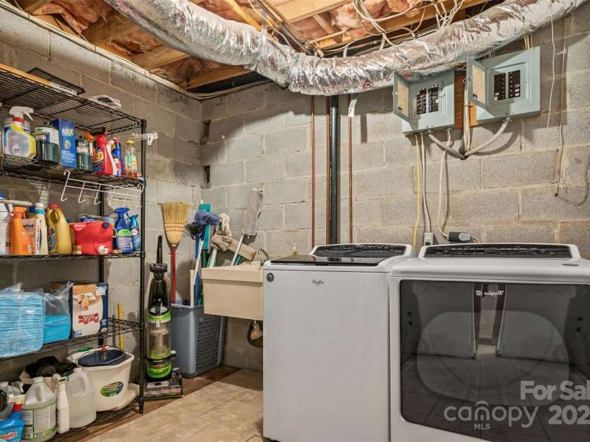 143 Caledonia Road, Landrum, SC 29356.  MLS# CAR4233851, YatesRealty ID 8841. 