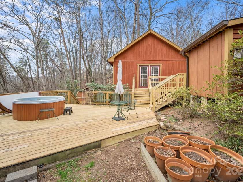 143 Caledonia Road, Landrum, SC 29356.  MLS# CAR4233851, YatesRealty ID 8841. 