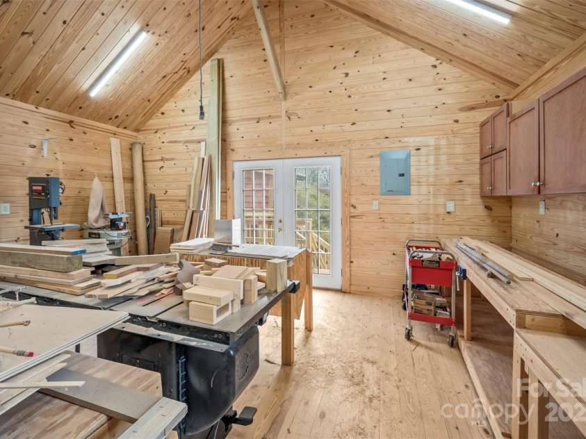 143 Caledonia Road, Landrum, SC 29356.  MLS# CAR4233851, YatesRealty ID 8841. 