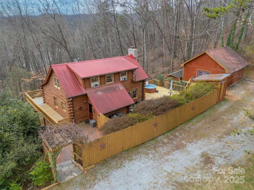 143 Caledonia Road, Landrum, SC 29356.  MLS# CAR4233851, YatesRealty ID 8841. 