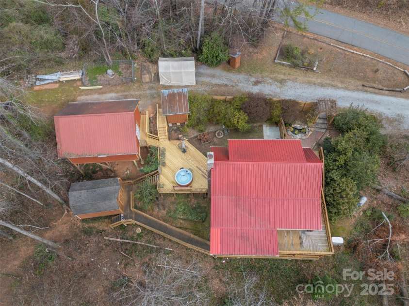 143 Caledonia Road, Landrum, SC 29356.  MLS# CAR4233851, YatesRealty ID 8841. 