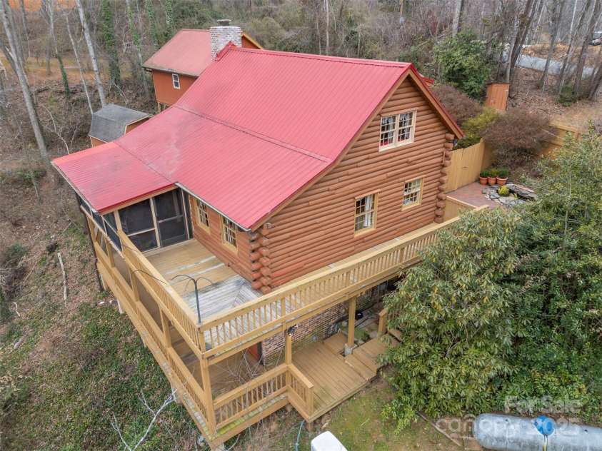 143 Caledonia Road, Landrum, SC 29356.  MLS# CAR4233851, YatesRealty ID 8841. 