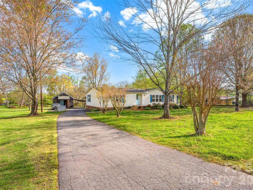 5708 Harwell Road, Catawba, NC 28609.  MLS# CAR4349314, YatesRealty ID 8841. 