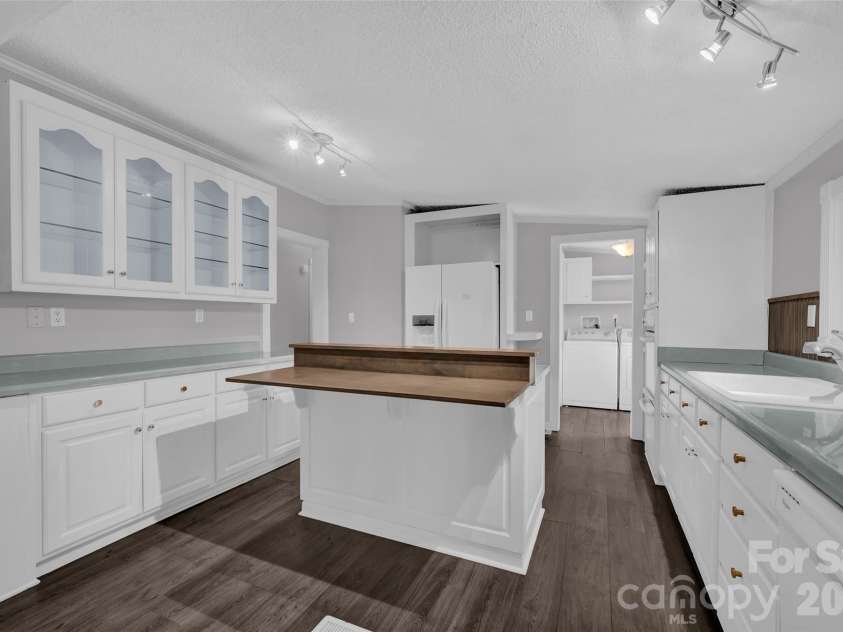 5708 Harwell Road, Catawba, NC 28609.  MLS# CAR4349314, YatesRealty ID 8841. 