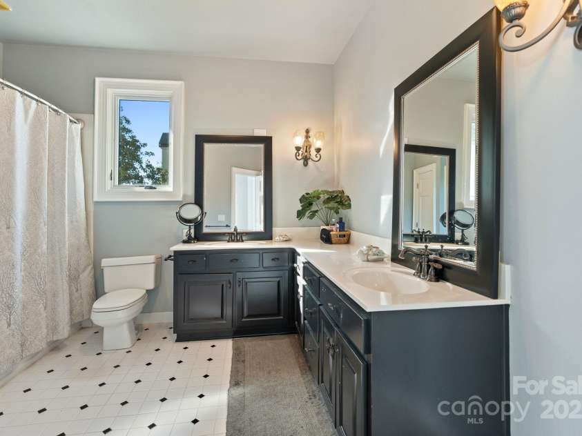 114 Ventana Court, Mooresville, NC 28117.  MLS# CAR4241186, YatesRealty ID 8842. Private bath of second primary