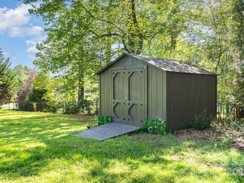 114 Misty Meadows Court, Mooresville, NC 28117.  MLS# CAR4280327, YatesRealty ID 8843. 