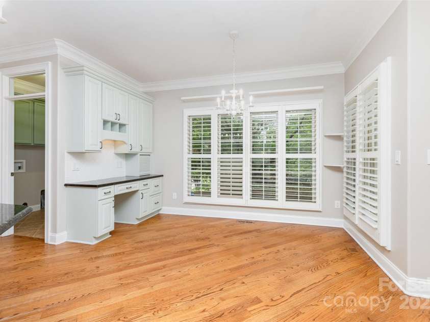 114 Misty Meadows Court, Mooresville, NC 28117.  MLS# CAR4280327, YatesRealty ID 8843. Eat In Kitchen with coffee bar