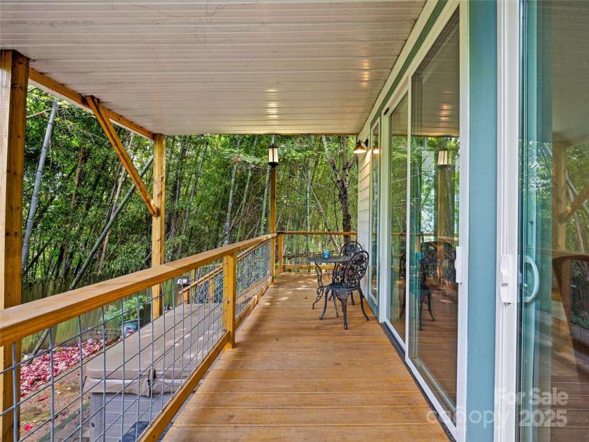 138 French Broad Avenue, Asheville, NC 28801.  MLS# CAR4301394, YatesRealty ID 8844. 