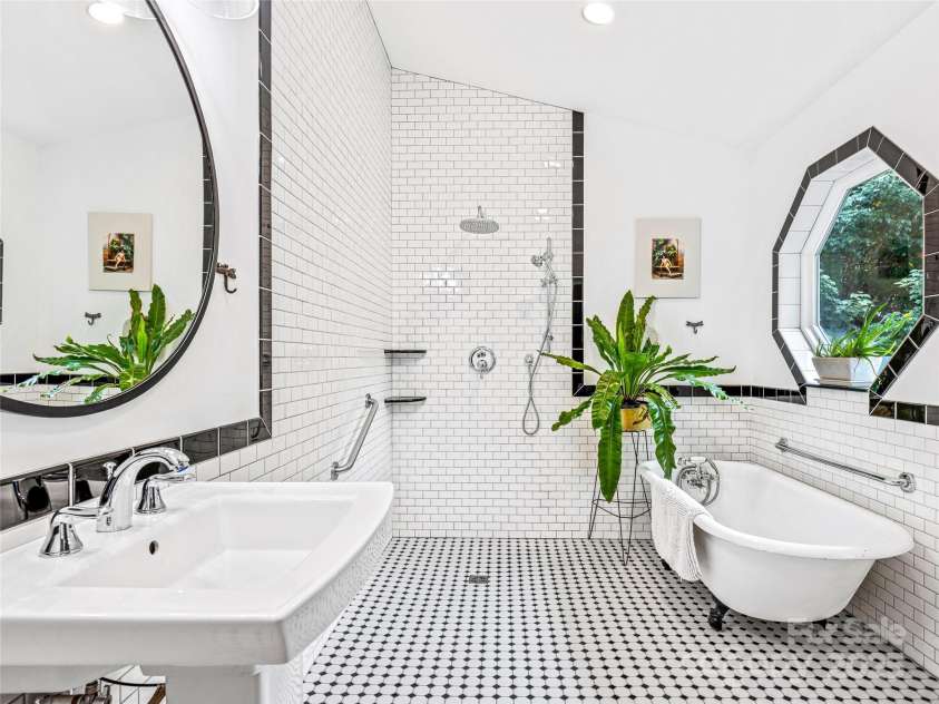 138 French Broad Avenue, Asheville, NC 28801.  MLS# CAR4301394, YatesRealty ID 8844. Primary bathroom