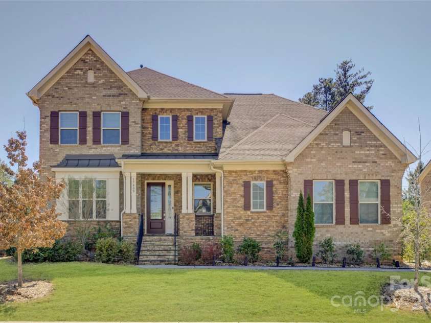17809 Pawleys Plantation Lane, Charlotte, NC 28278.  MLS# CAR4230692, YatesRealty ID 8846. 17809 Pawleys Plantation