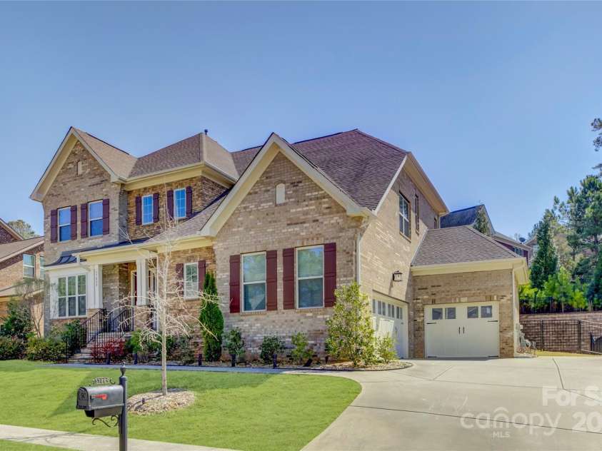 17809 Pawleys Plantation Lane, Charlotte, NC 28278.  MLS# CAR4230692, YatesRealty ID 8846. 