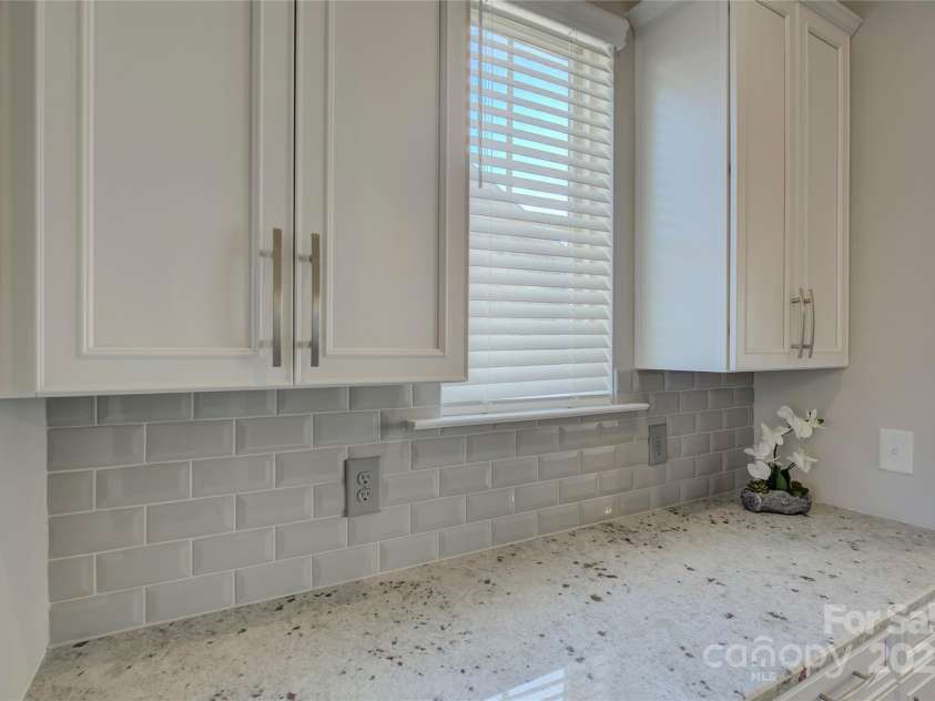 17809 Pawleys Plantation Lane, Charlotte, NC 28278.  MLS# CAR4230692, YatesRealty ID 8846. 