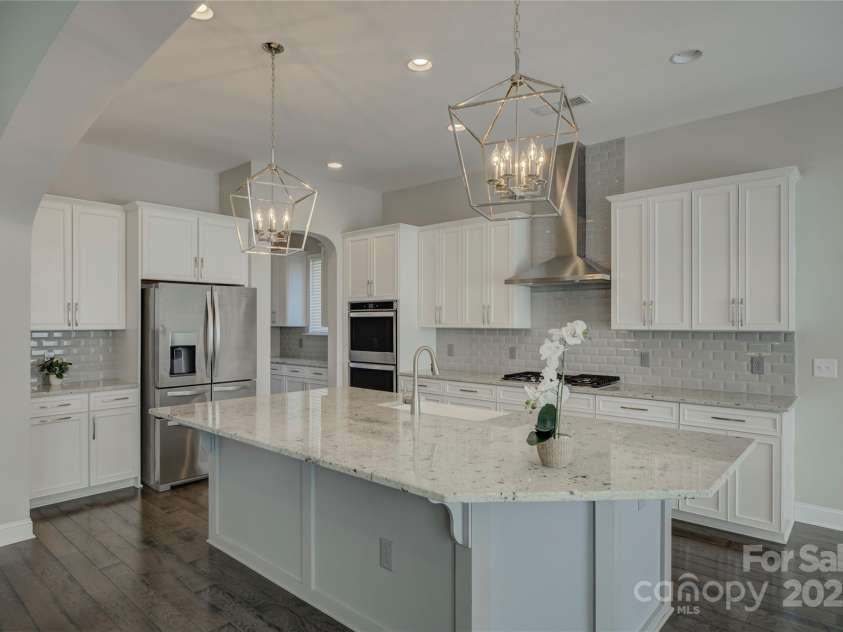 17809 Pawleys Plantation Lane, Charlotte, NC 28278.  MLS# CAR4230692, YatesRealty ID 8846. 