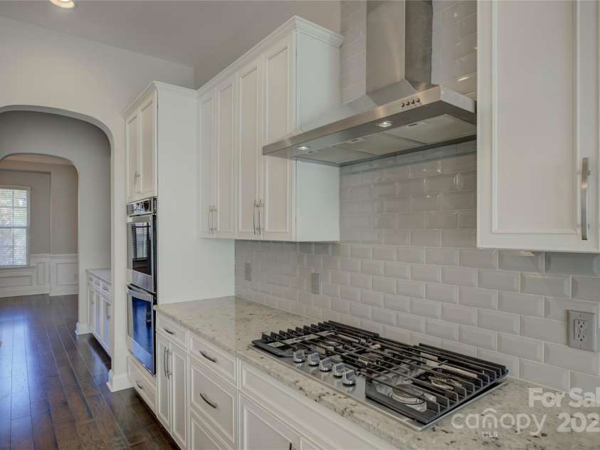 17809 Pawleys Plantation Lane, Charlotte, NC 28278.  MLS# CAR4230692, YatesRealty ID 8846. 