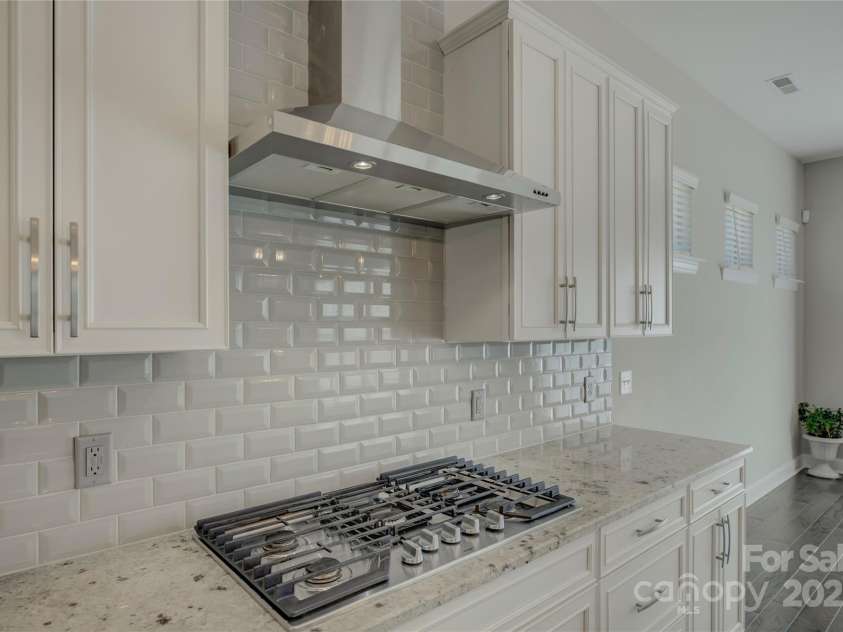 17809 Pawleys Plantation Lane, Charlotte, NC 28278.  MLS# CAR4230692, YatesRealty ID 8846. 