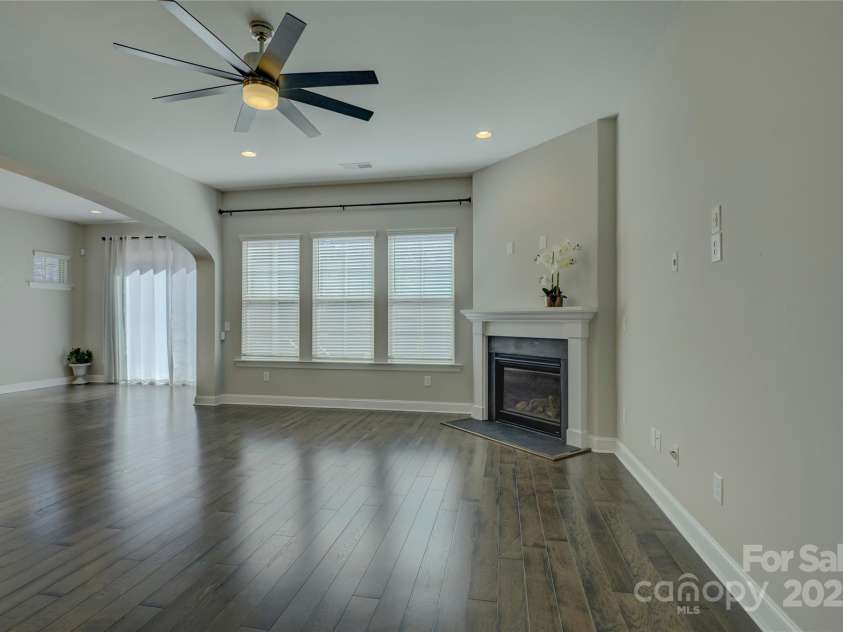 17809 Pawleys Plantation Lane, Charlotte, NC 28278.  MLS# CAR4230692, YatesRealty ID 8846. 