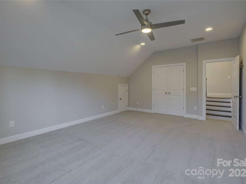 17809 Pawleys Plantation Lane, Charlotte, NC 28278.  MLS# CAR4230692, YatesRealty ID 8846. Bonus room or bedroom 6