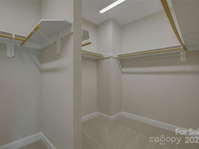 17809 Pawleys Plantation Lane, Charlotte, NC 28278.  MLS# CAR4230692, YatesRealty ID 8846. Primary closet