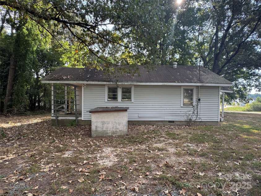 2809 James Hamilton Road, Monroe, NC 28110.  MLS# CAR4304977, YatesRealty ID 8846. 