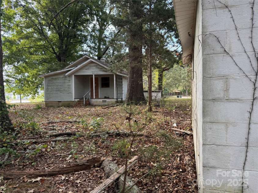 2809 James Hamilton Road, Monroe, NC 28110.  MLS# CAR4304977, YatesRealty ID 8846. 