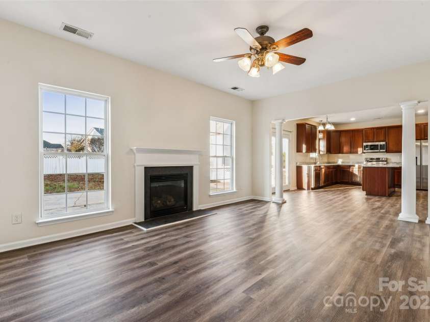 11414 Sidney Crest Avenue, Charlotte, NC 28213.  MLS# CAR4326714, YatesRealty ID 8847. 