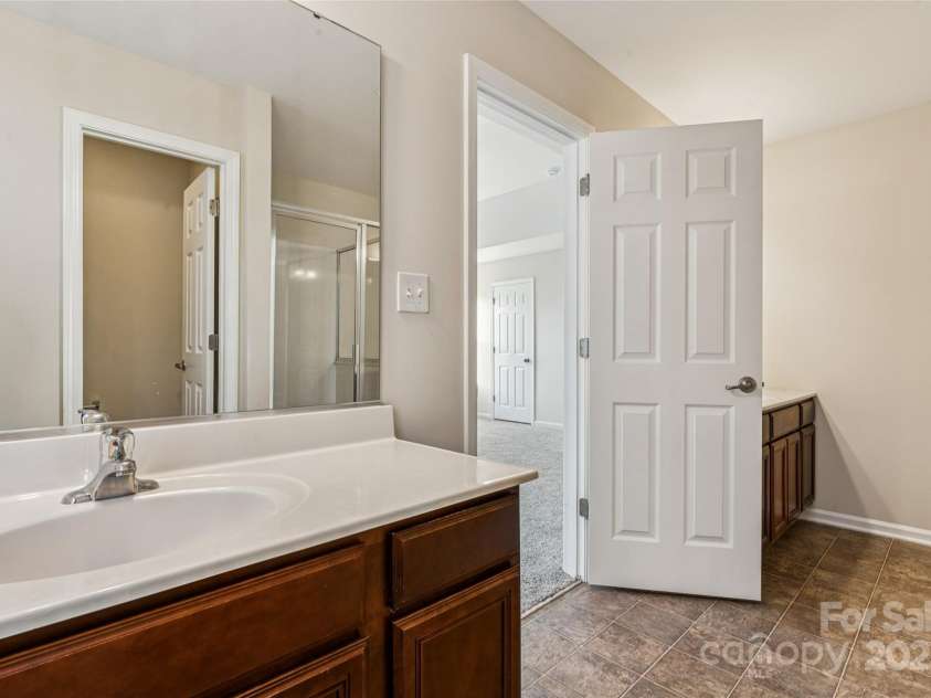 11414 Sidney Crest Avenue, Charlotte, NC 28213.  MLS# CAR4326714, YatesRealty ID 8847. 