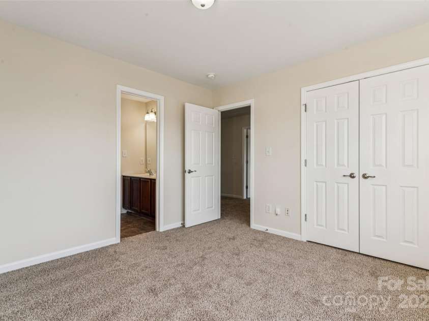 11414 Sidney Crest Avenue, Charlotte, NC 28213.  MLS# CAR4326714, YatesRealty ID 8847. 
