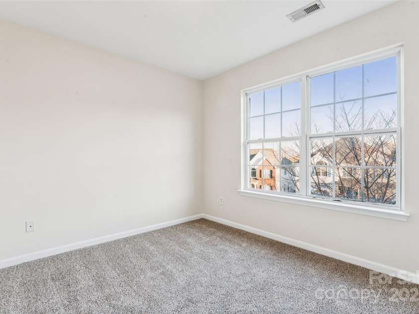 11414 Sidney Crest Avenue, Charlotte, NC 28213.  MLS# CAR4326714, YatesRealty ID 8847. 