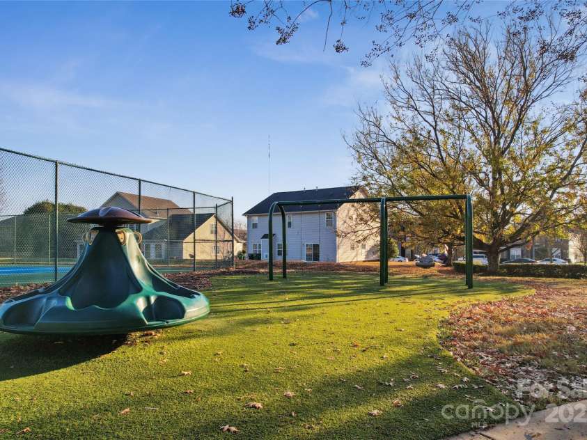 11414 Sidney Crest Avenue, Charlotte, NC 28213.  MLS# CAR4326714, YatesRealty ID 8847. 