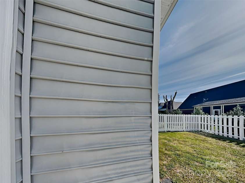 620 Weyburn Drive, Concord, NC 28027.  MLS# CAR4232936, YatesRealty ID 8847. 