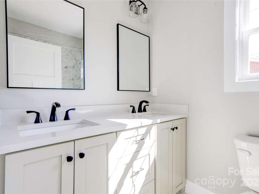 604 Ridge Street, Kings Mountain, NC 28086.  MLS# CAR4217590, YatesRealty ID 8848. 