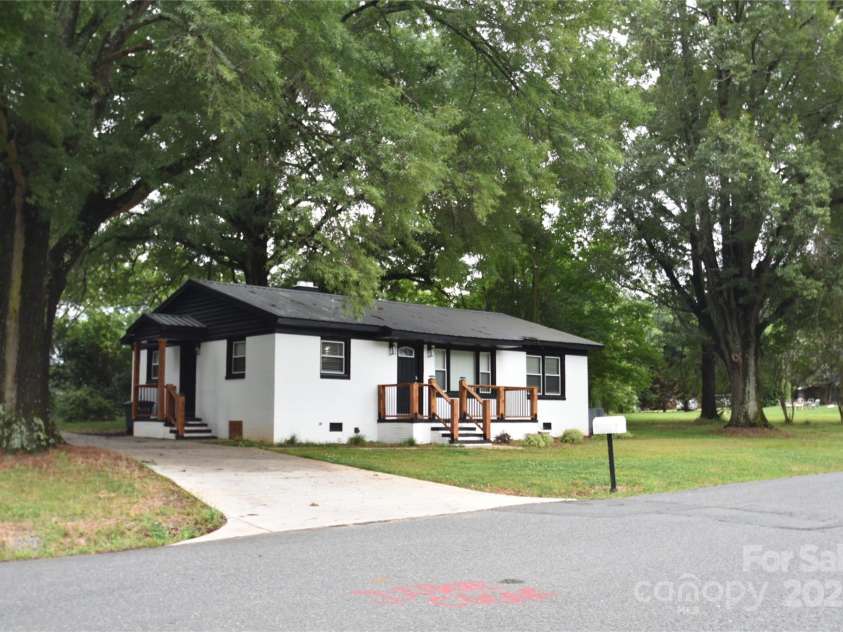 706 Mcintyre Street, Monroe, NC 28110.  MLS# CAR4268048, YatesRealty ID 8848. 
