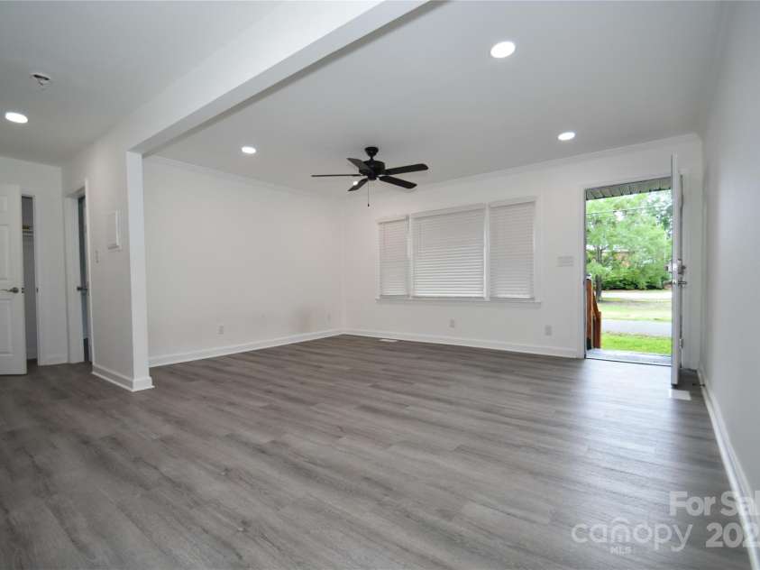 706 Mcintyre Street, Monroe, NC 28110.  MLS# CAR4268048, YatesRealty ID 8848. Gathering Area