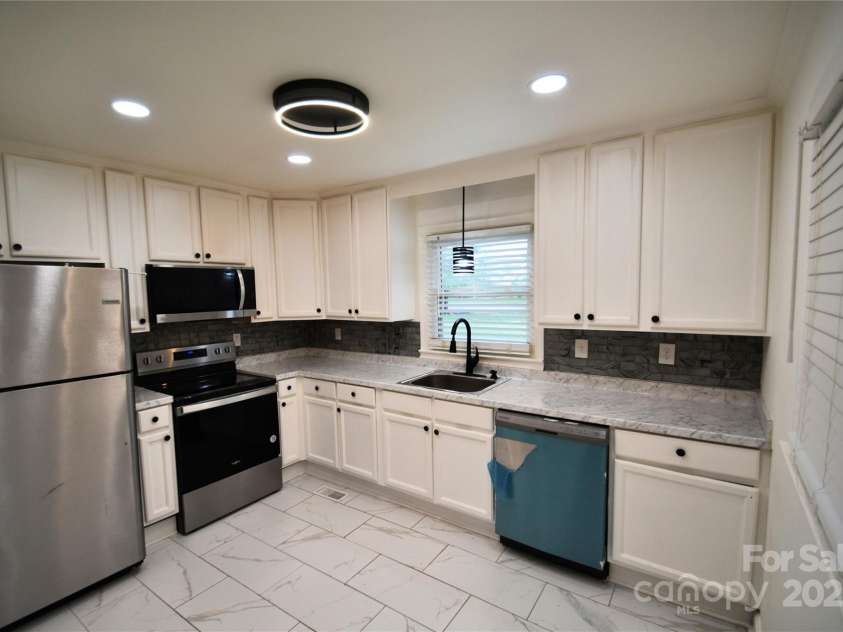 706 Mcintyre Street, Monroe, NC 28110.  MLS# CAR4268048, YatesRealty ID 8848. The Kitchen