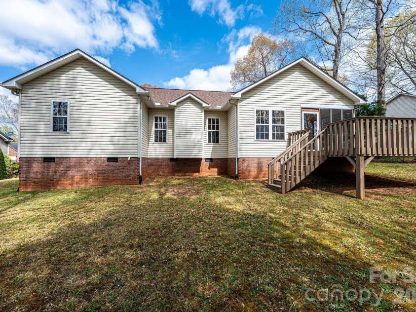 3410 Overbrook Drive, Conover, NC 28613.  MLS# CAR4364388, YatesRealty ID 8849. 