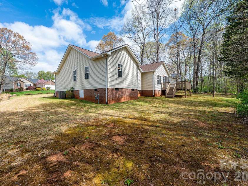 3410 Overbrook Drive, Conover, NC 28613.  MLS# CAR4364388, YatesRealty ID 8849. 