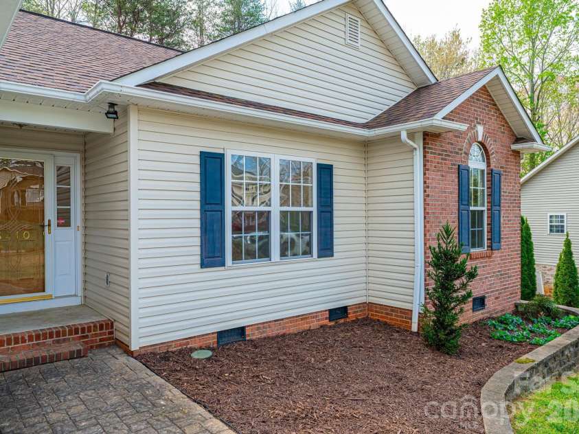 3410 Overbrook Drive, Conover, NC 28613.  MLS# CAR4364388, YatesRealty ID 8849. 