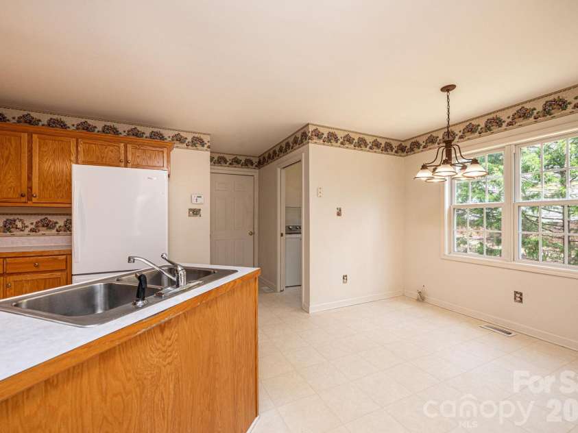 3410 Overbrook Drive, Conover, NC 28613.  MLS# CAR4364388, YatesRealty ID 8849. 