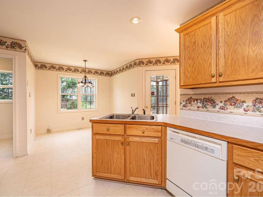3410 Overbrook Drive, Conover, NC 28613.  MLS# CAR4364388, YatesRealty ID 8849. 