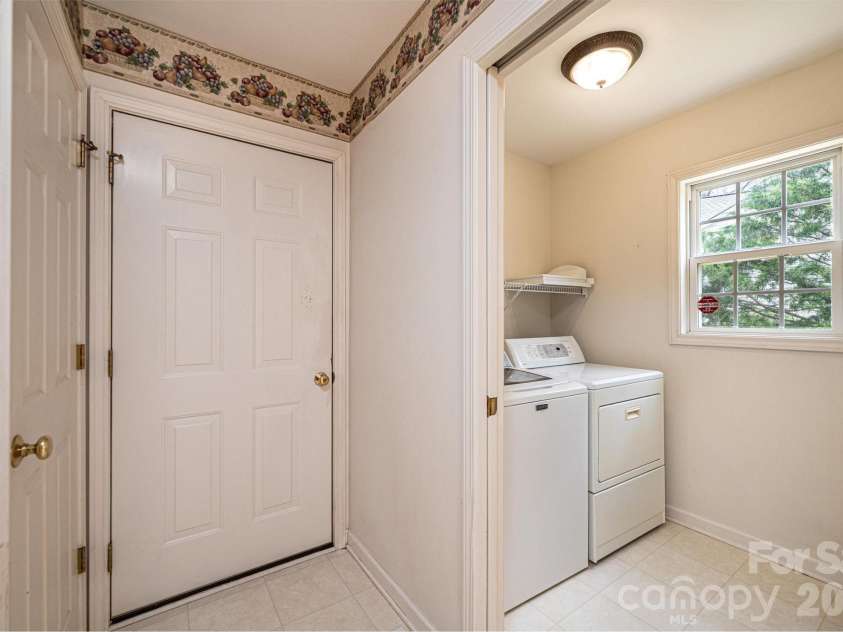 3410 Overbrook Drive, Conover, NC 28613.  MLS# CAR4364388, YatesRealty ID 8849. 